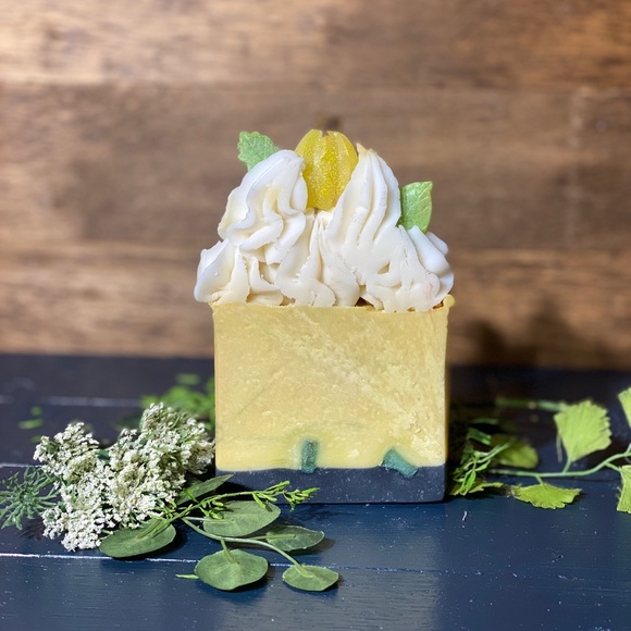 Gone Bananas Artisan Soap - Picture 2 of 3